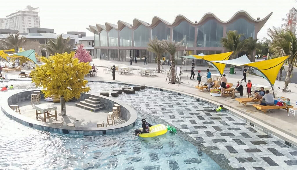 Le Beachclub Central - The Maris Vung Tau