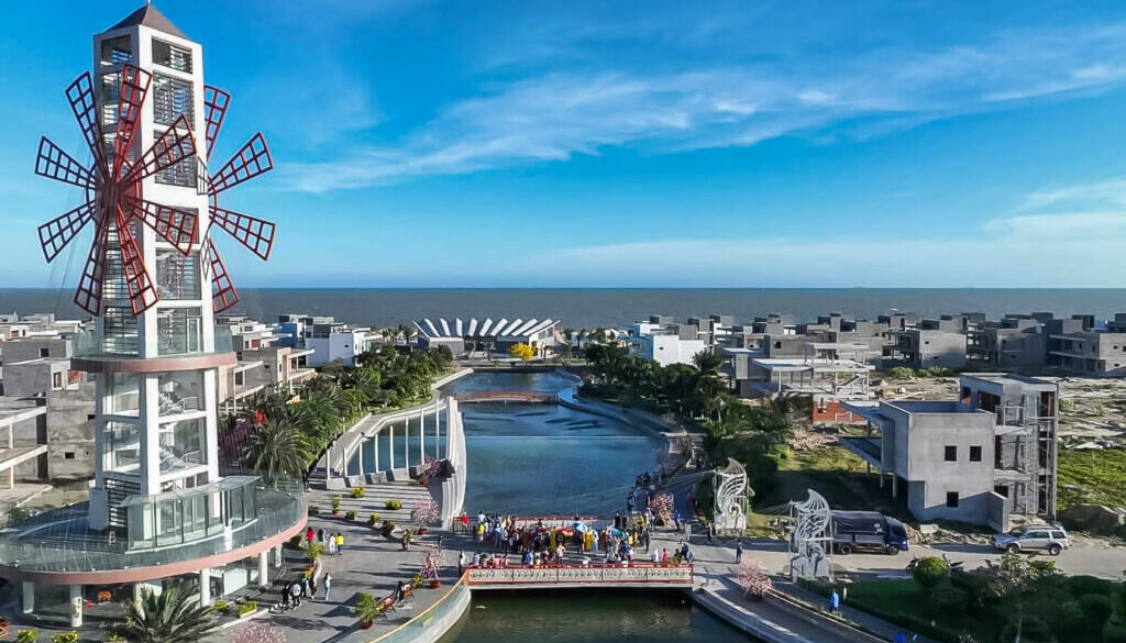 Moulin Rouge du The Maris Vung Tau